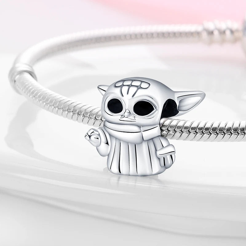 New Charm plata de ley 925 Silver Disney Star Warsries Mandalorian Helmet Charm Bead Fit Original brand bracelet Birthday Gift