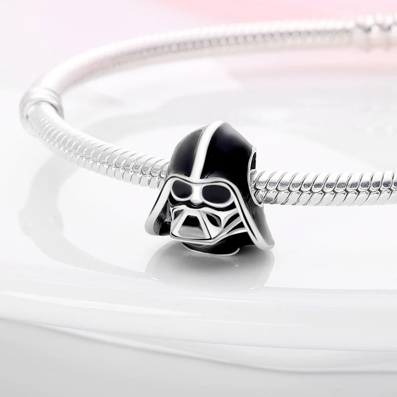 New Charm plata de ley 925 Silver Disney Star Warsries Mandalorian Helmet Charm Bead Fit Original brand bracelet Birthday Gift